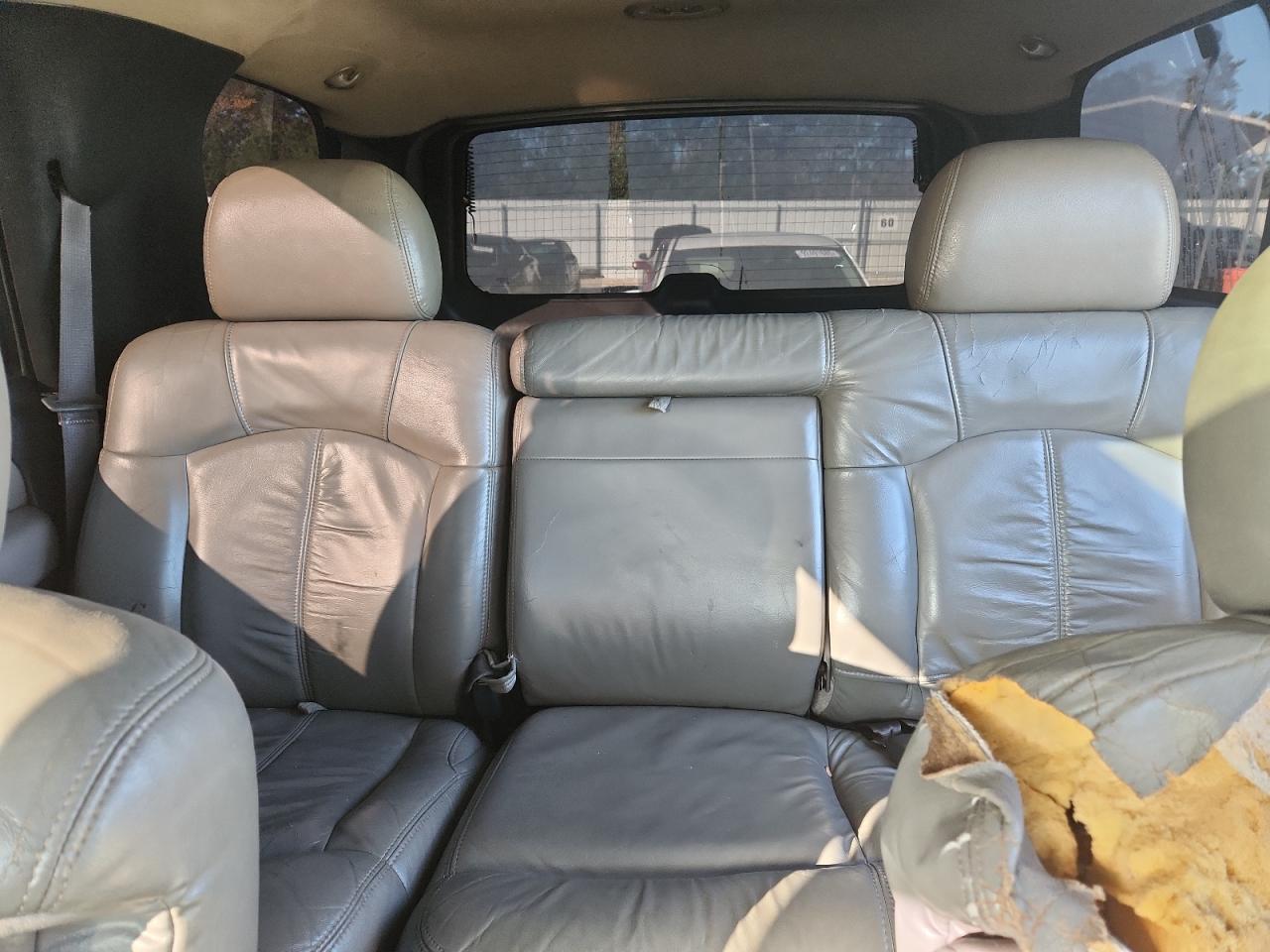 2001 Chevrolet Tahoe C1500 VIN: 1GNEC13T51R215919 Lot: 91739185