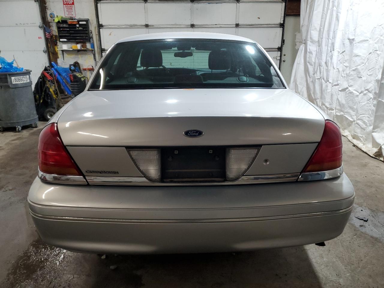 2003 Ford Crown Victoria Lx VIN: 2FAFP74W33X167123 Lot: 92571815