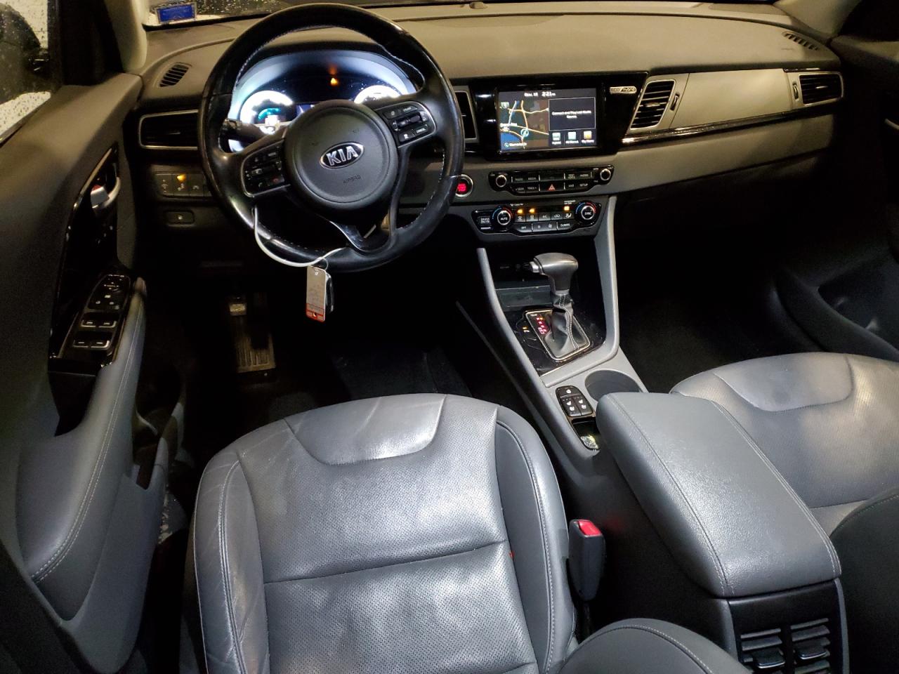 2018 Kia Niro Touring VIN: KNDCE3LC2J5133191 Lot: 92968185