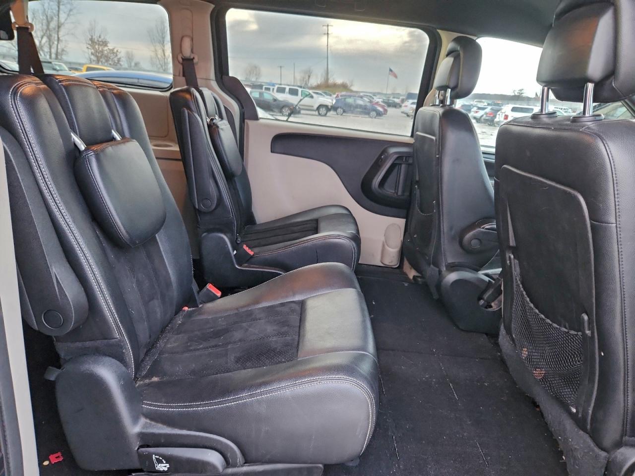 2017 Dodge Grand Caravan Sxt VIN: 2C4RDGCG6HR561737 Lot: 93758635