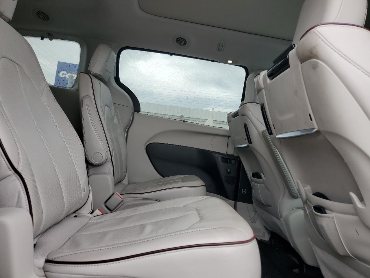 2017 Chrysler Pacifica Limited VIN: 2C4RC1GG0HR552722 Lot: 93064145