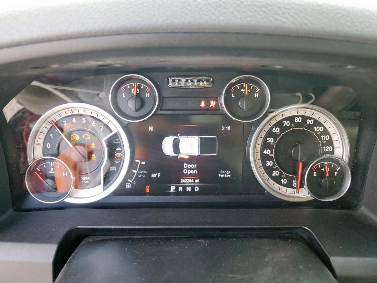 2015 Ram 1500 Slt VIN: 1C6RR6LT1FS565755 Lot: 92731755