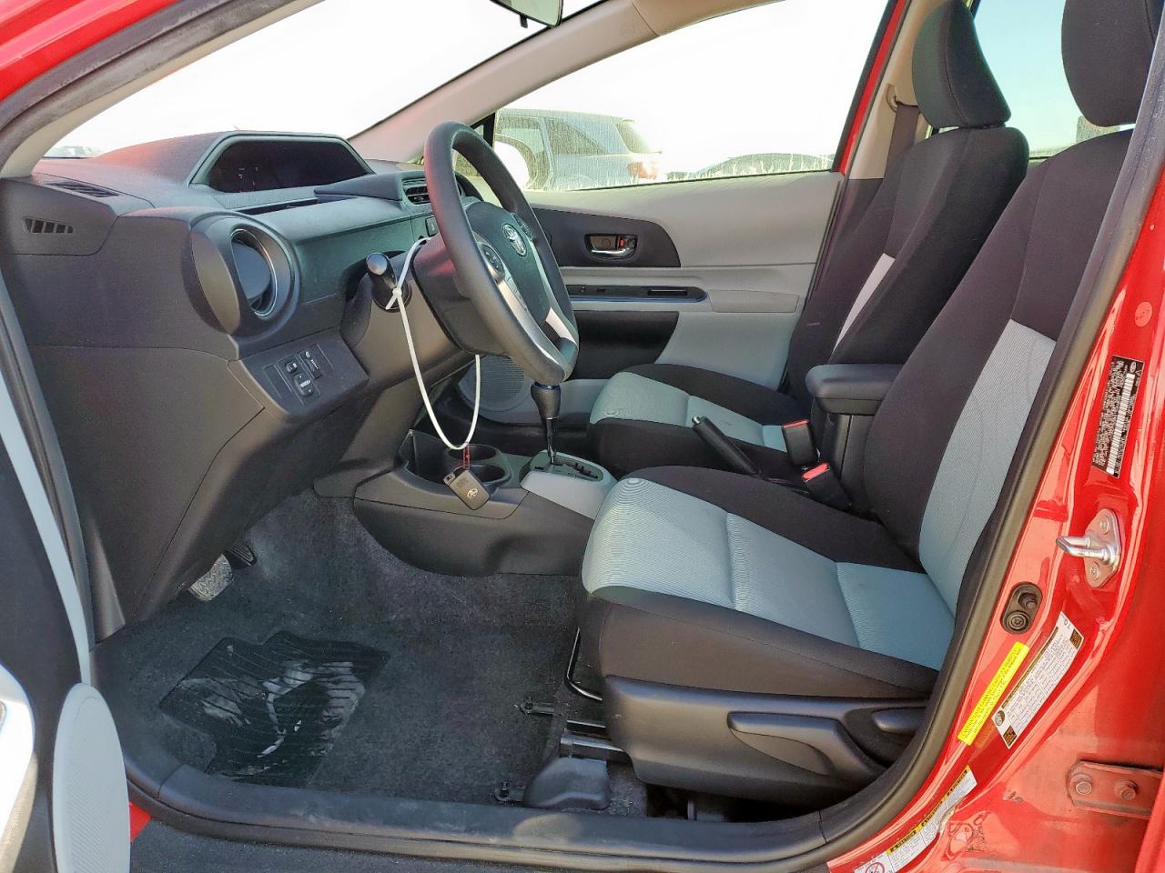 2013 Toyota Prius C VIN: JTDKDTB38D1549838 Lot: 91272505