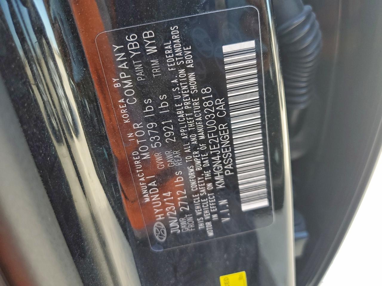 2015 Hyundai Genesis 3.8L VIN: KMHGN4JE2FU032818 Lot: 94365065