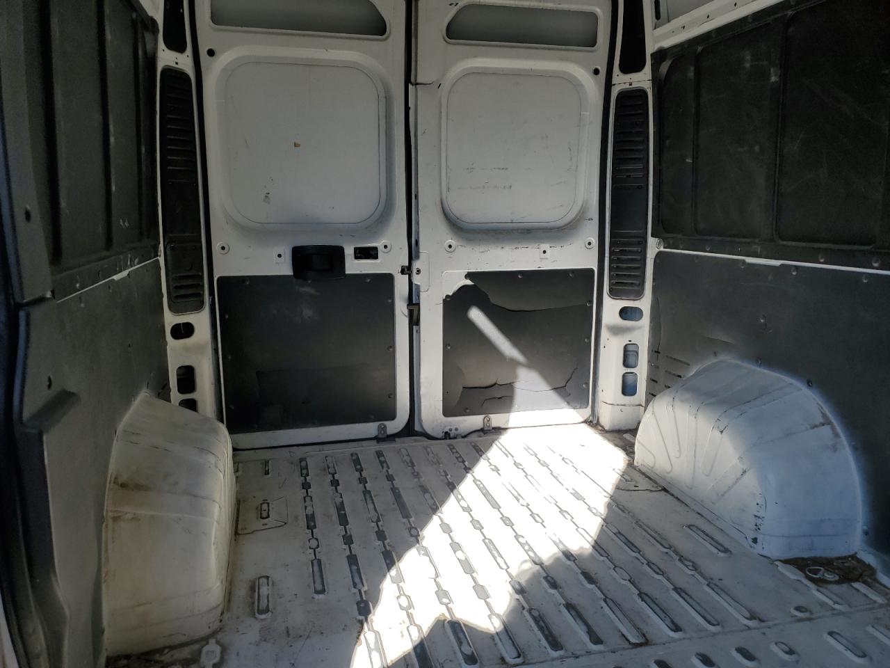 2018 Ram Promaster 1500 1500 High VIN: 3C6TRVBGXJE139059 Lot: 91521425