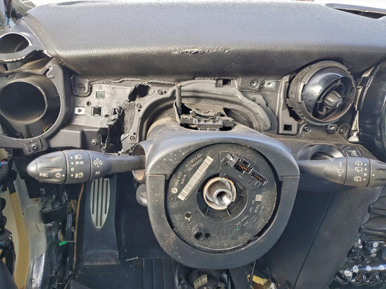 2009 Mini Cooper Sportback Ls Jcw VIN: WMWMF935X9TF96371 Lot: 94666575