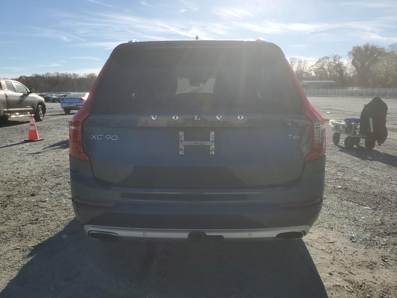 2018 Volvo Xc90 T6 VIN: YV4A22PK1J1391136 Lot: 93106385