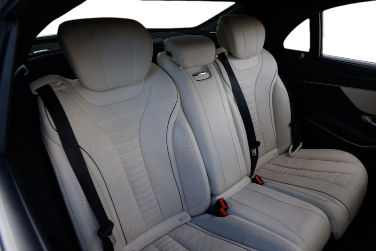 Фото: WDDUG8CBXFA124021