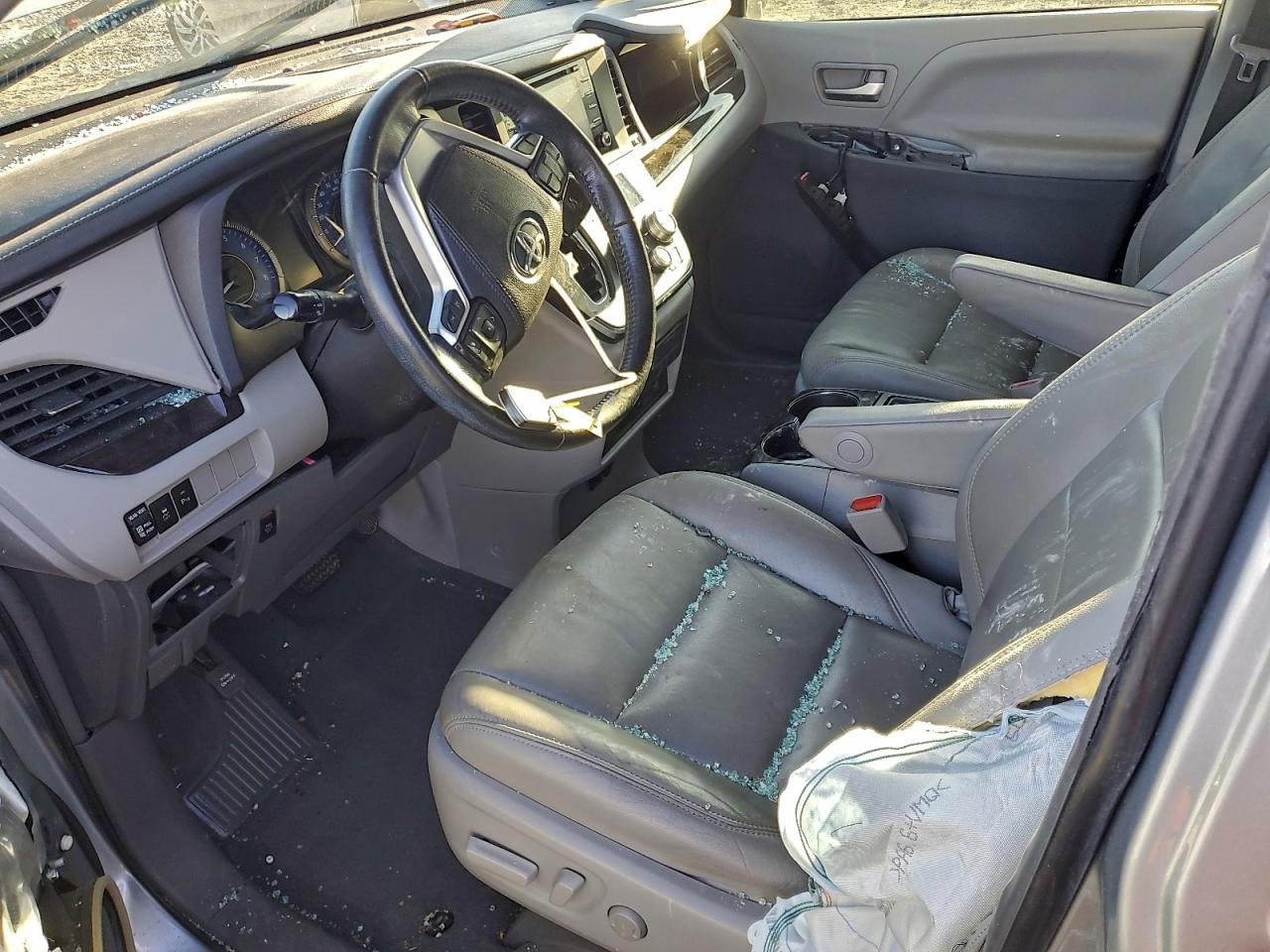 2019 Toyota Sienna Xle VIN: 5TDYZ3DC2KS002346 Lot: 94098515