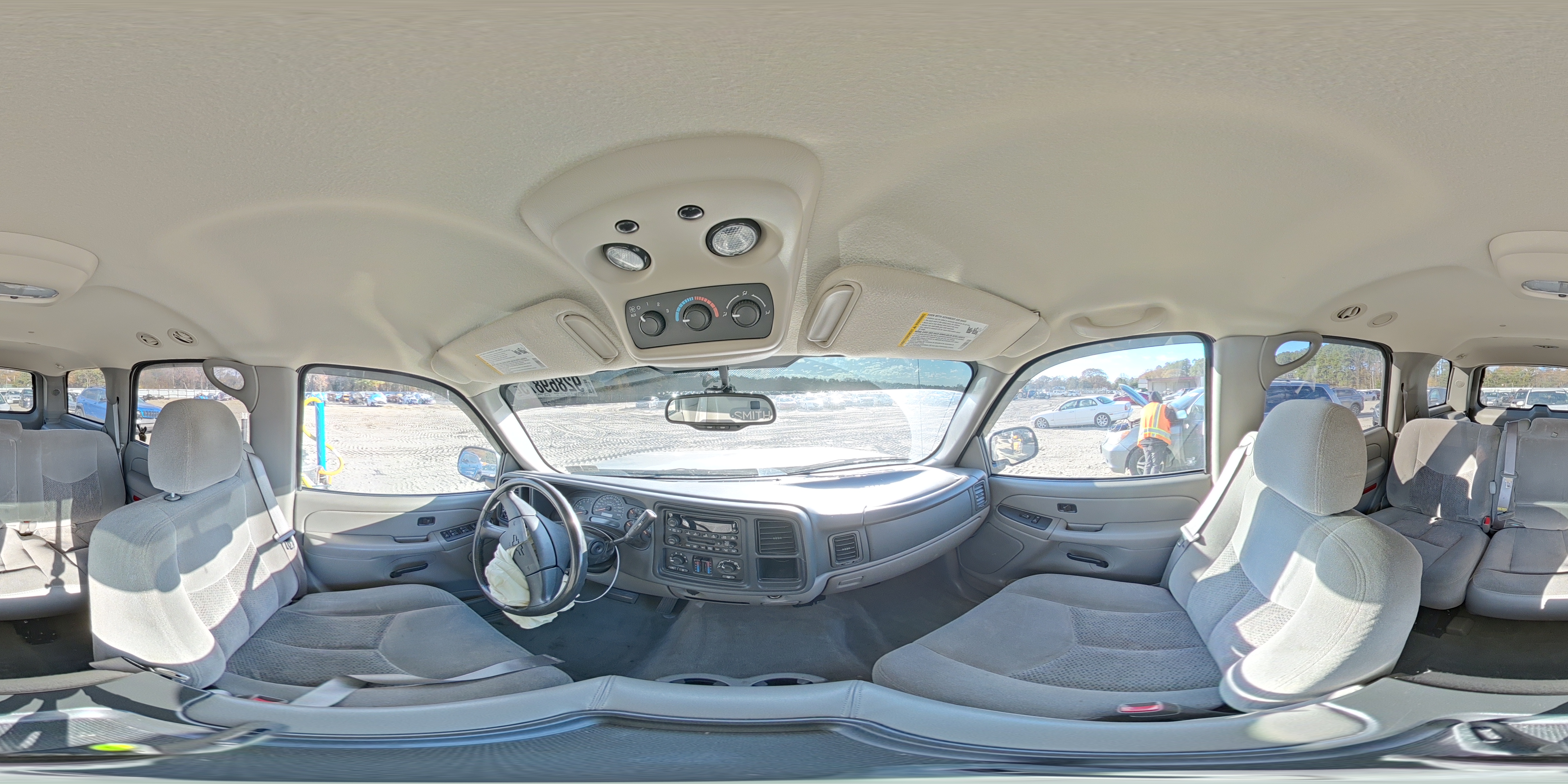 2004 Chevrolet Tahoe C1500 VIN: 1GNEC13V74J241474 Lot: 92869875