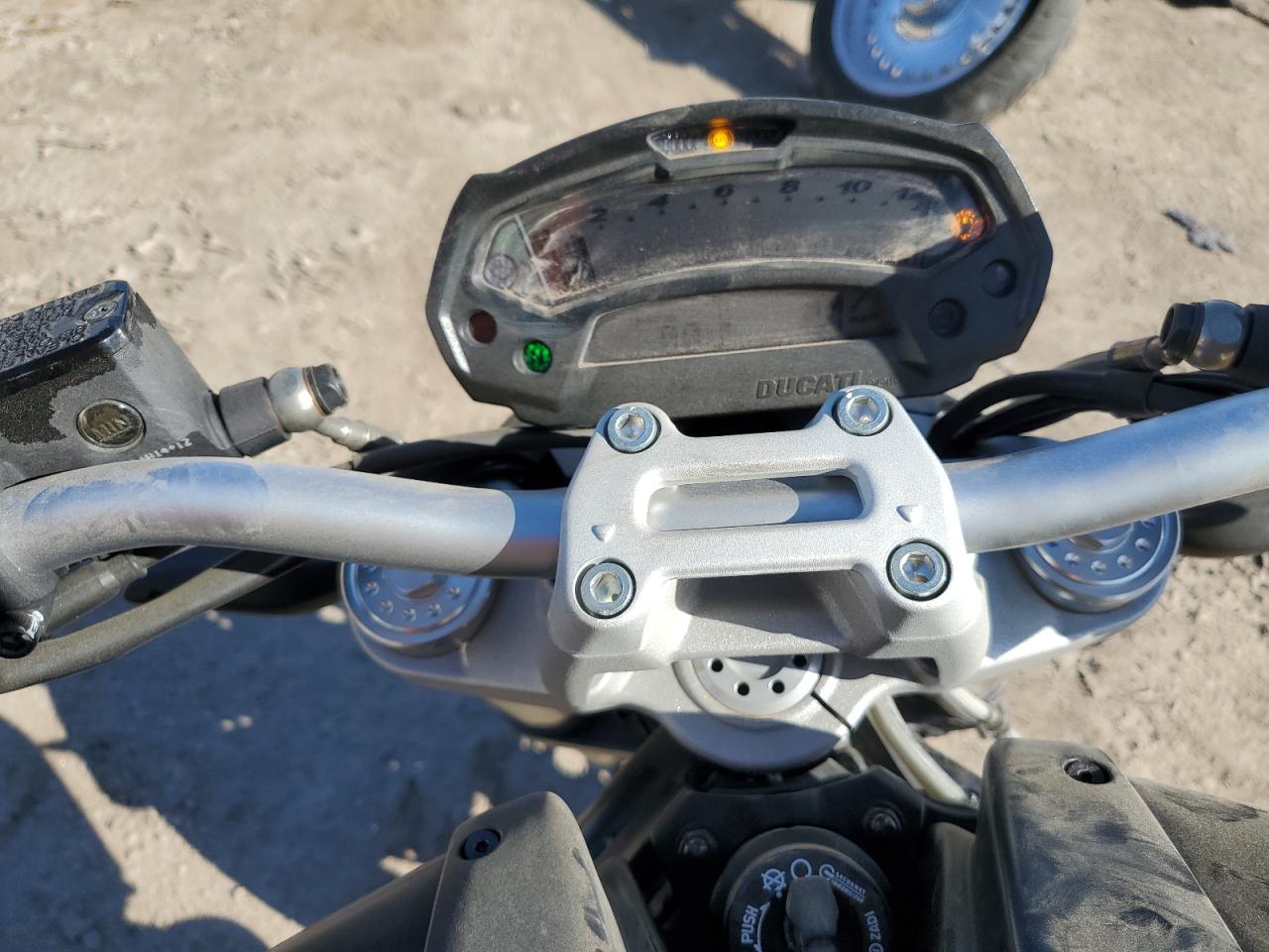 2013 Ducati Monster 696 VIN: ZDM1RADN9DB068012 Lot: 91671085