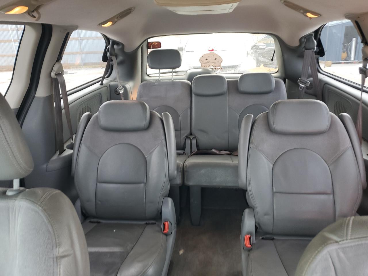 2005 Chrysler Town & Country Limited VIN: 2C8GP64L95R238037 Lot: 92369565