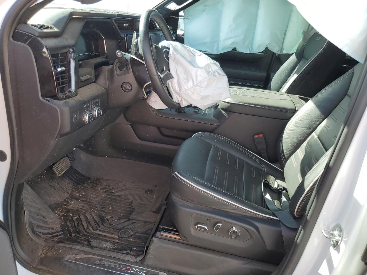 2024 GMC Sierra K1500 At4X VIN: 3GTUUFE86RG263240 Lot: 93070245