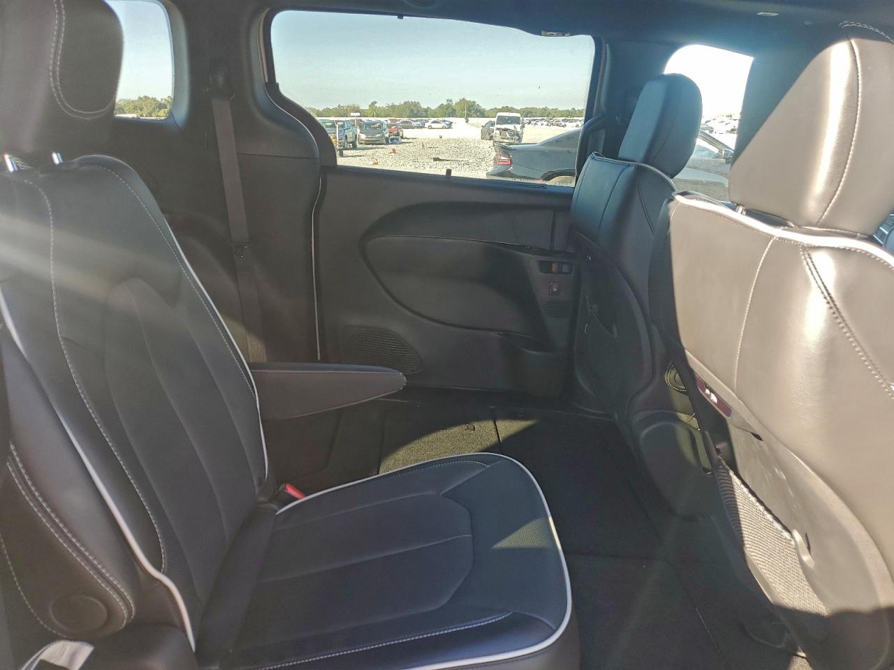 2026 Chrysler Pacifica Limited VIN: 2C4RC1GG9TR179575 Lot: 93970145