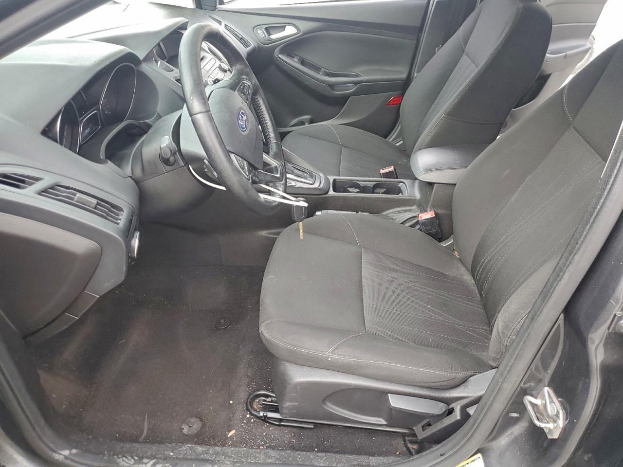 2016 Ford Focus Se VIN: 1FADP3K2XGL356077 Lot: 93923425