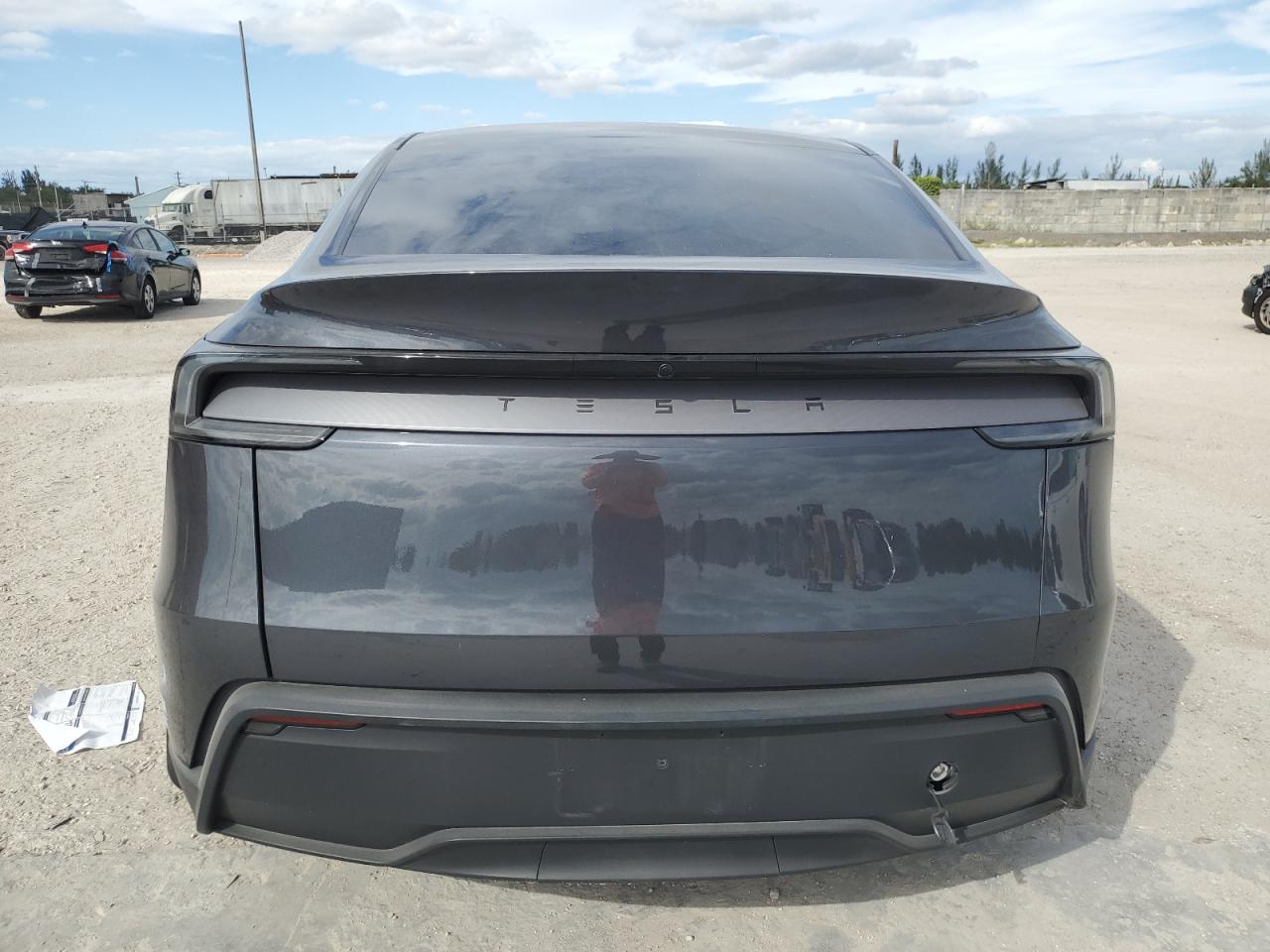 2026 Tesla Model Y VIN: 7SAYGDED5TA416150 Lot: 90472595