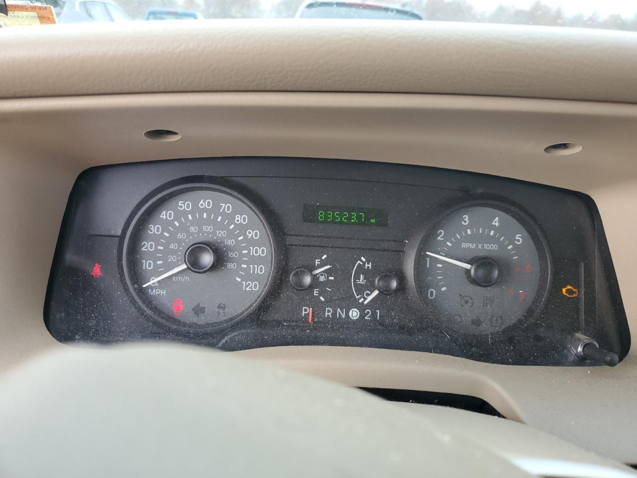 2007 Mercury Grand Marquis Gs VIN: 2MEFM74WX7X604736 Lot: 92181265