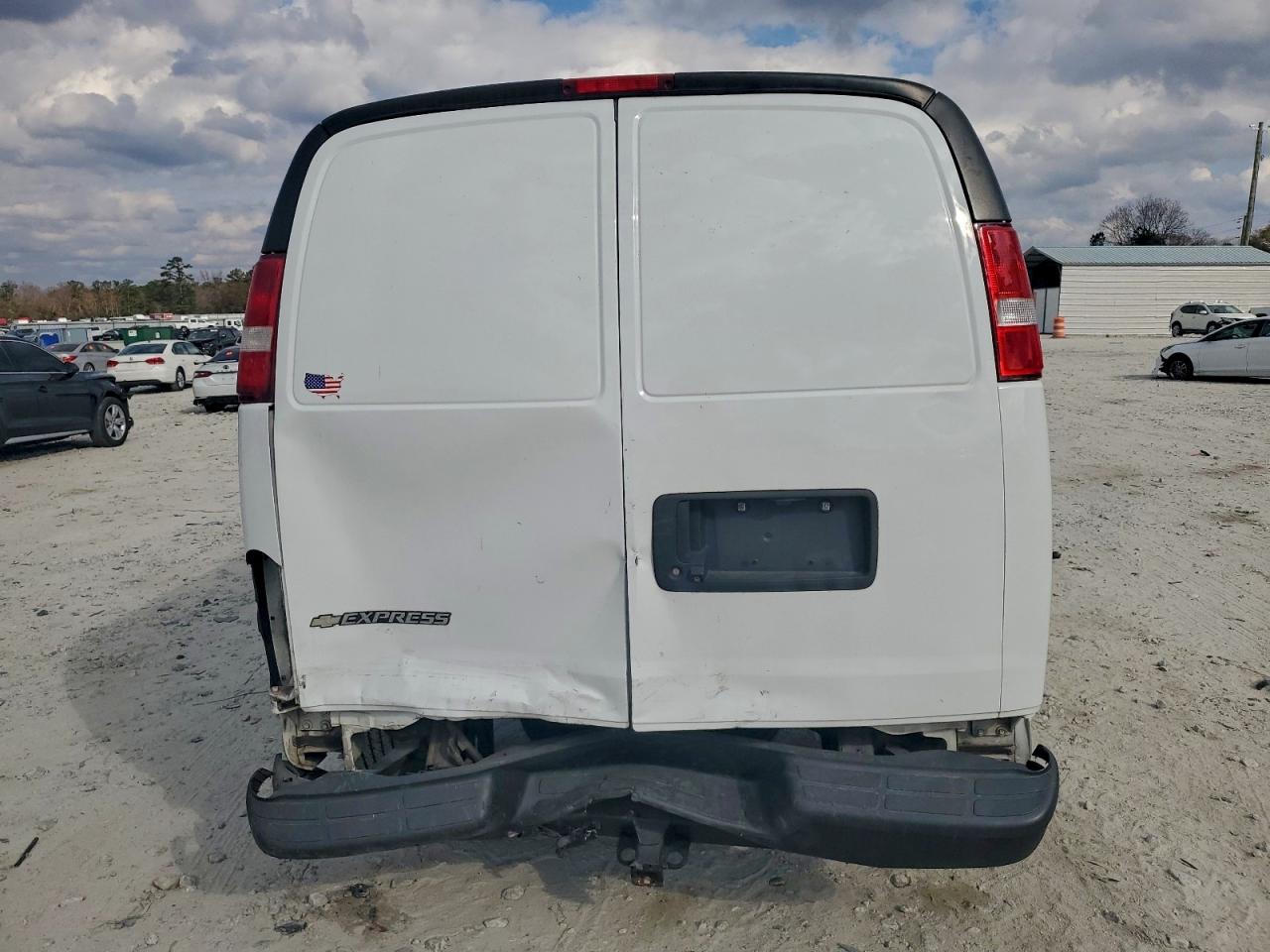 2018 Chevrolet Express G2500 VIN: 1GCWGAFG9J1162625 Lot: 93935275