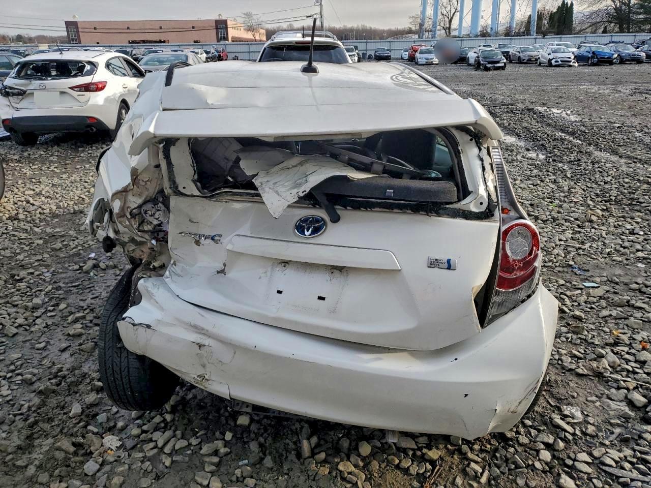2014 Toyota Prius C VIN: JTDKDTB30E1568594 Lot: 93433615