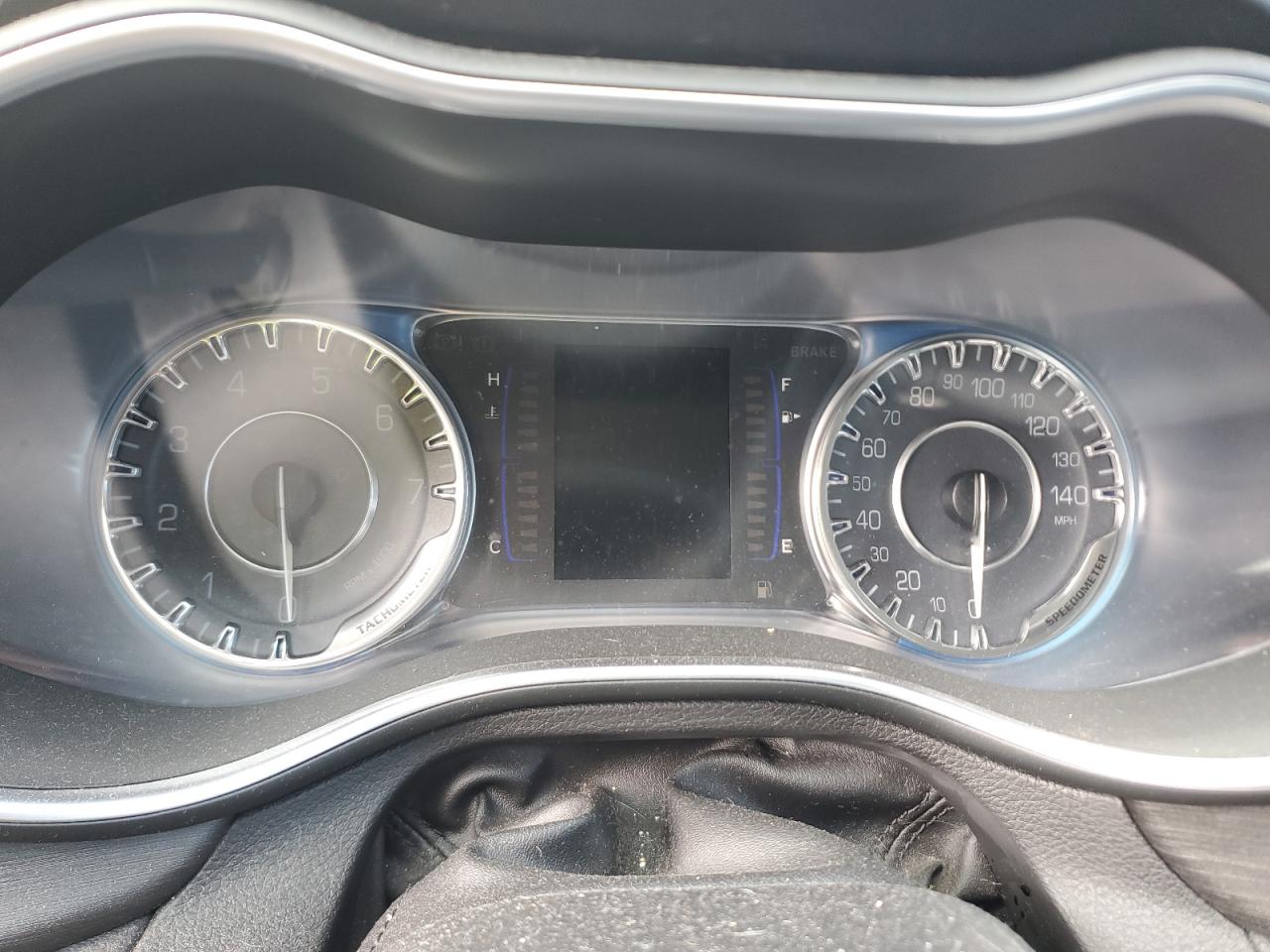 2016 Chrysler 200 Limited VIN: 1C3CCCAB8GN102136 Lot: 92805745