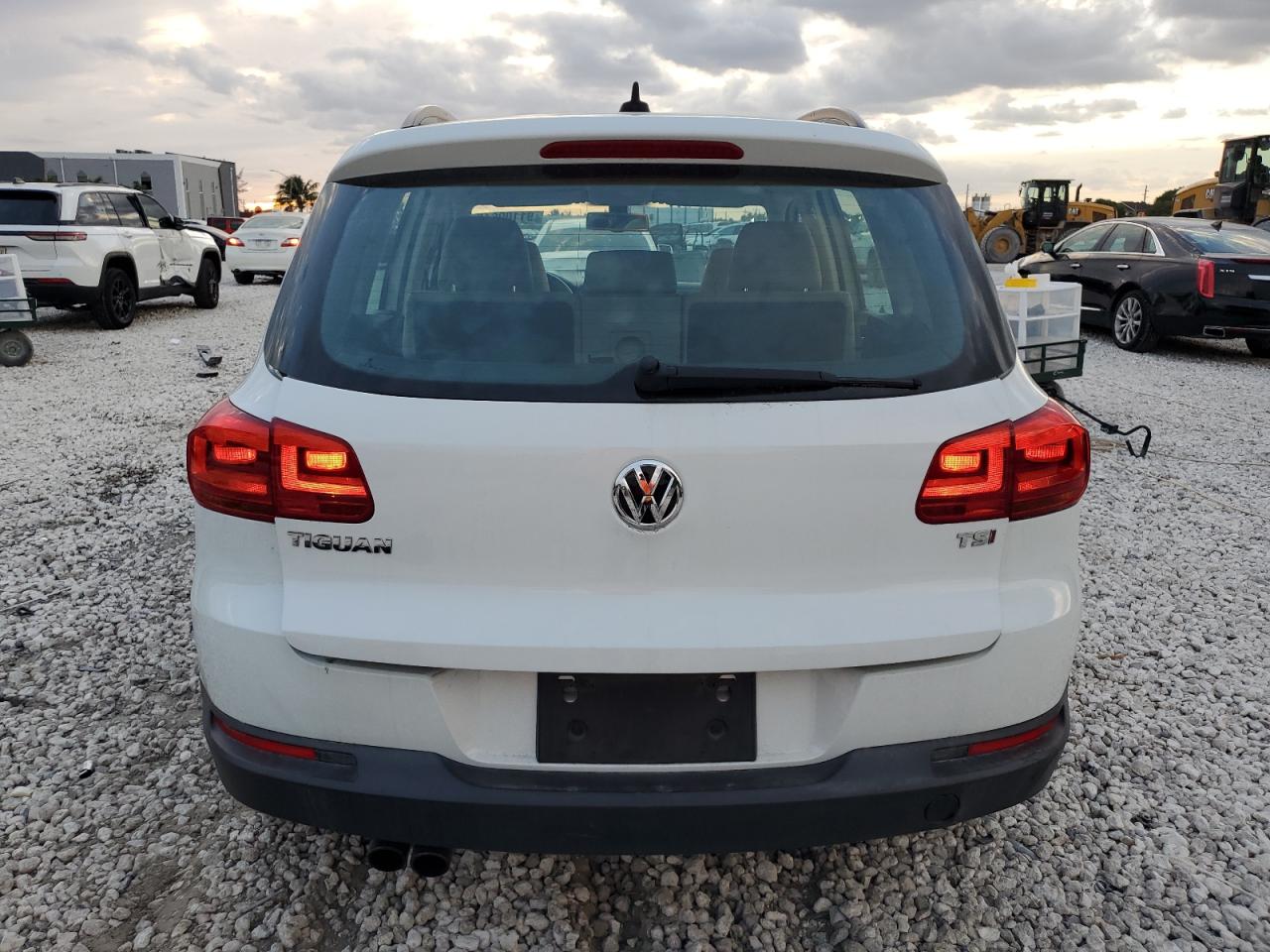 2017 Volkswagen Tiguan S VIN: WVGAV7AX4HK028499 Lot: 91109645