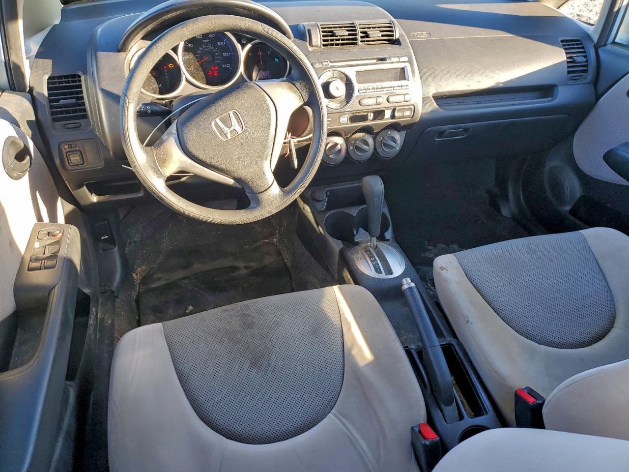 2007 Honda Fit VIN: JHMGD384X7S049067 Lot: 93898075