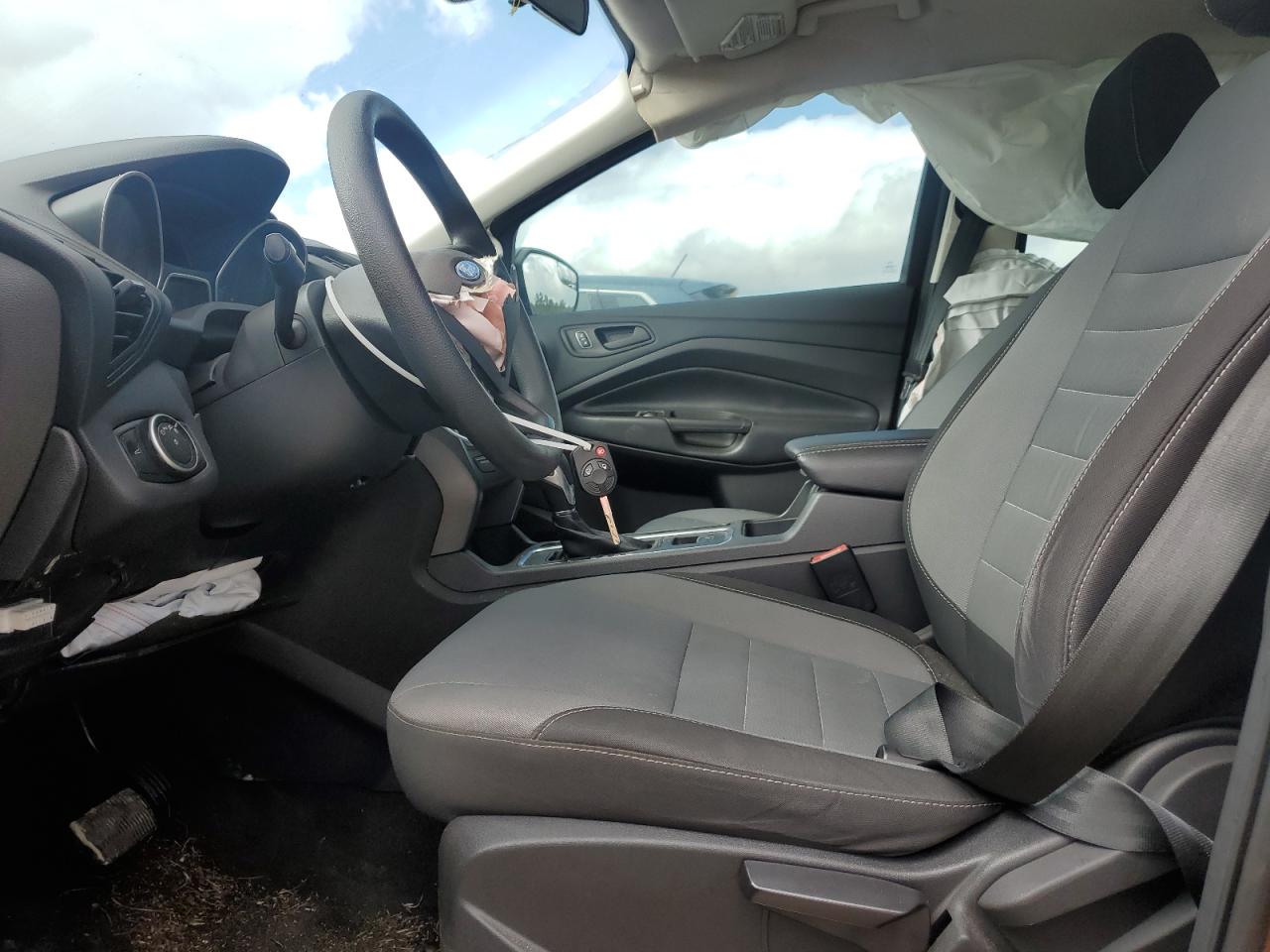 2017 Ford Escape S VIN: 1FMCU0F71HUB85388 Lot: 91882015