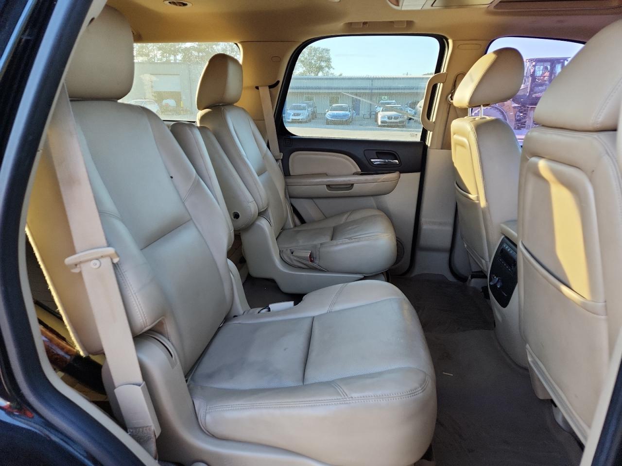 2011 GMC Yukon Denali VIN: 1GKS2EEF6BR383412 Lot: 90520135