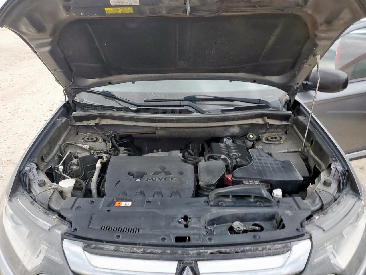 2016 Mitsubishi Outlander Es VIN: JA4AD2A33GZ046273 Lot: 93855735