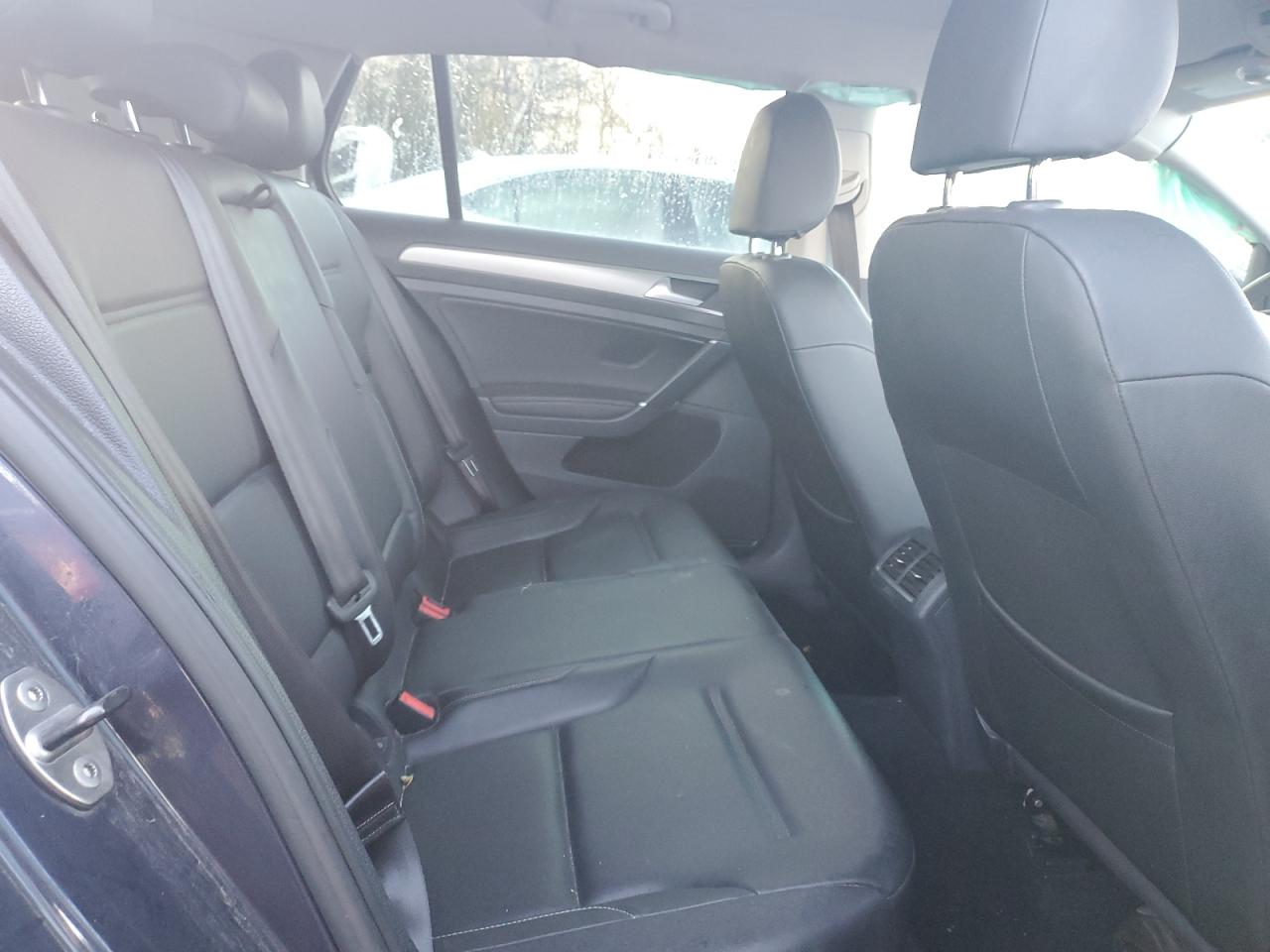 2016 Volkswagen Golf S VIN: 3VW117AU1GM040989 Lot: 92403695