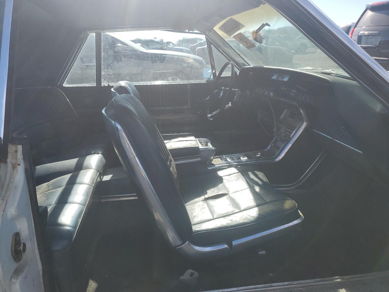 1966 Ford Thunderbir VIN: 6Y83Z131909 Lot: 91263025