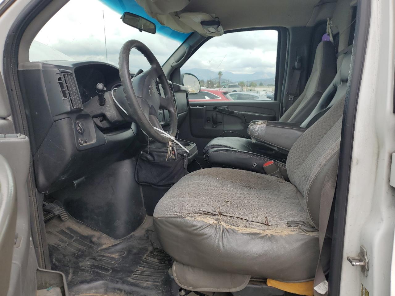 2005 Chevrolet Express G1500 Delivery Van VIN: 1GCFG15T551244839 Lot: 93425725