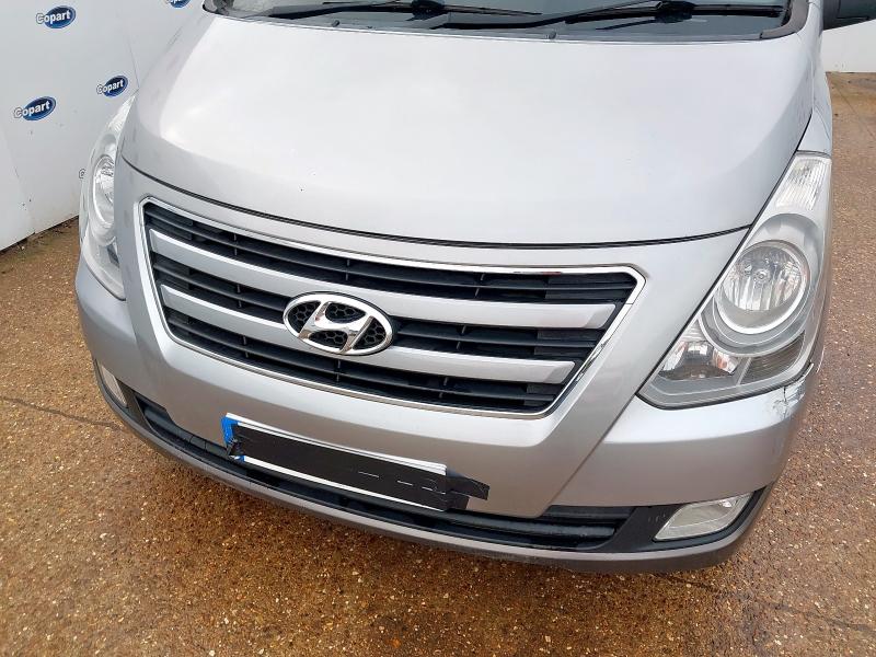 2017 HYUNDAI I800 2.5 CRDI SE 5DR AUTO