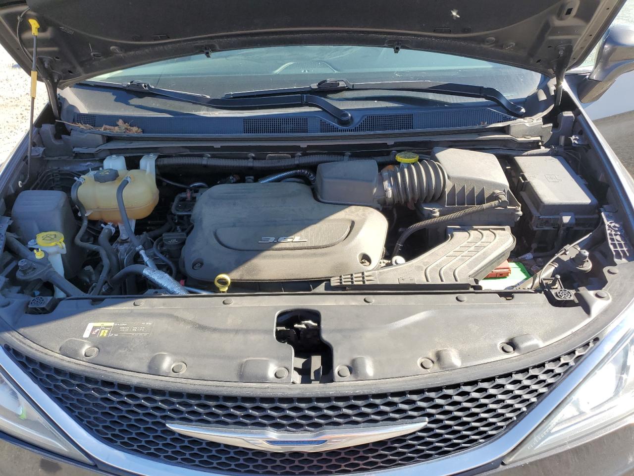 2018 Chrysler Pacifica Touring L VIN: 2C4RC1BG6JR127194 Lot: 90801475