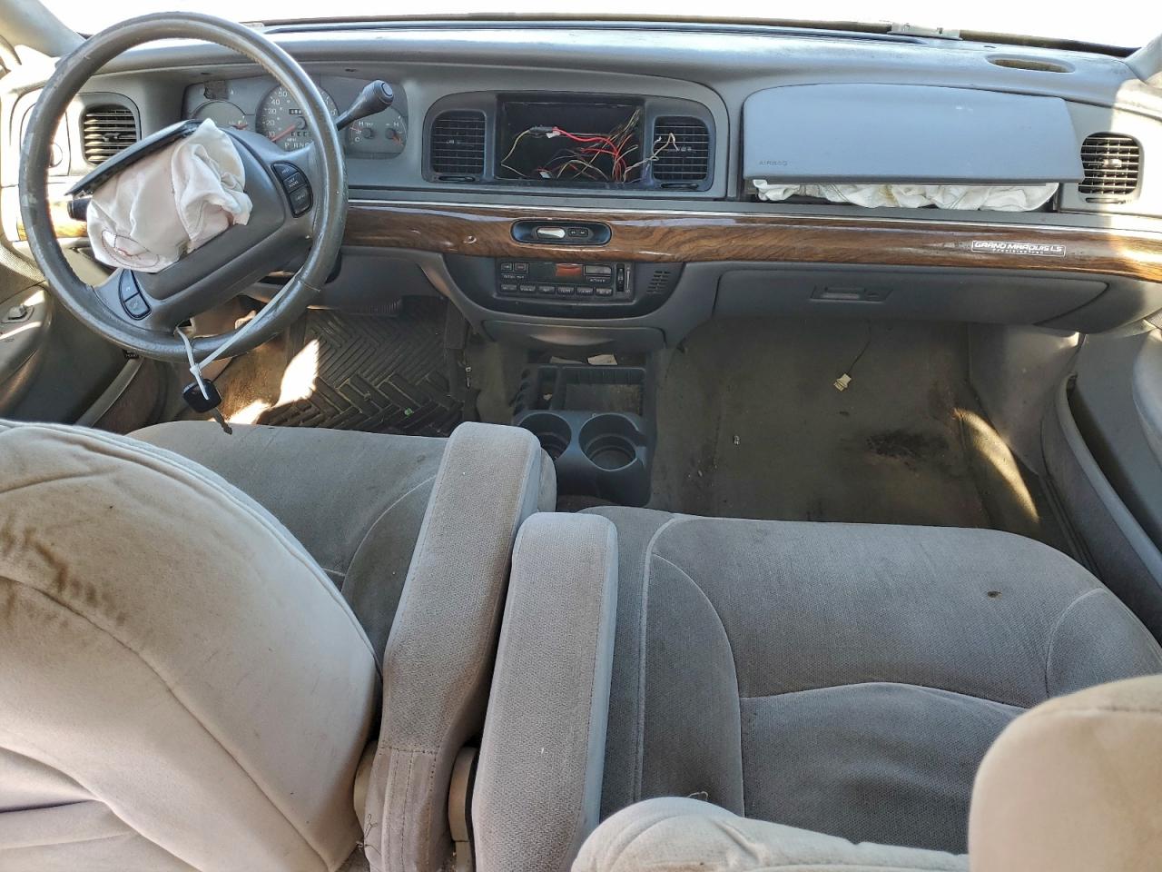 1998 Mercury Grand Marquis Ls VIN: 2MEFM75WXWX612624 Lot: 91910555