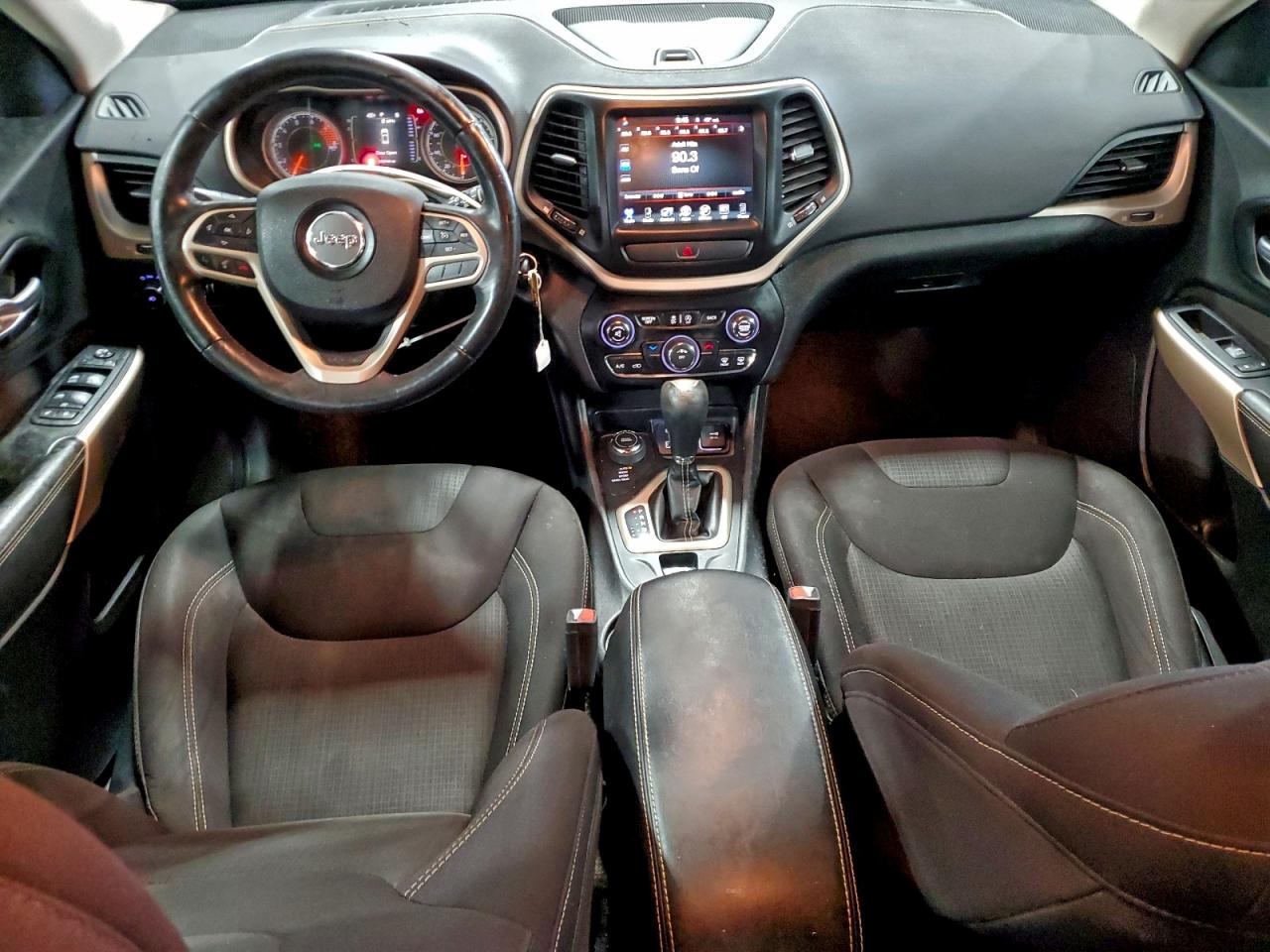 2017 Jeep Cherokee Latitude VIN: 1C4PJMCS5HW605009 Lot: 94439135