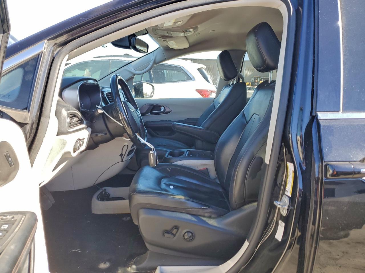 2020 Chrysler Pacifica Touring L VIN: 2C4RC1BG6LR139915 Lot: 92023445