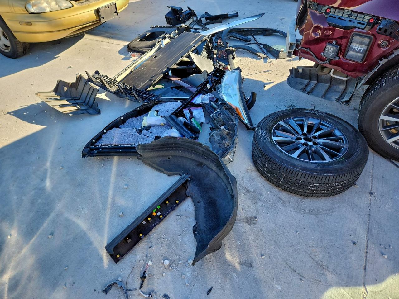 2018 Toyota Highlander Se VIN: 5TDKZRFH0JS273079 Lot: 94302885