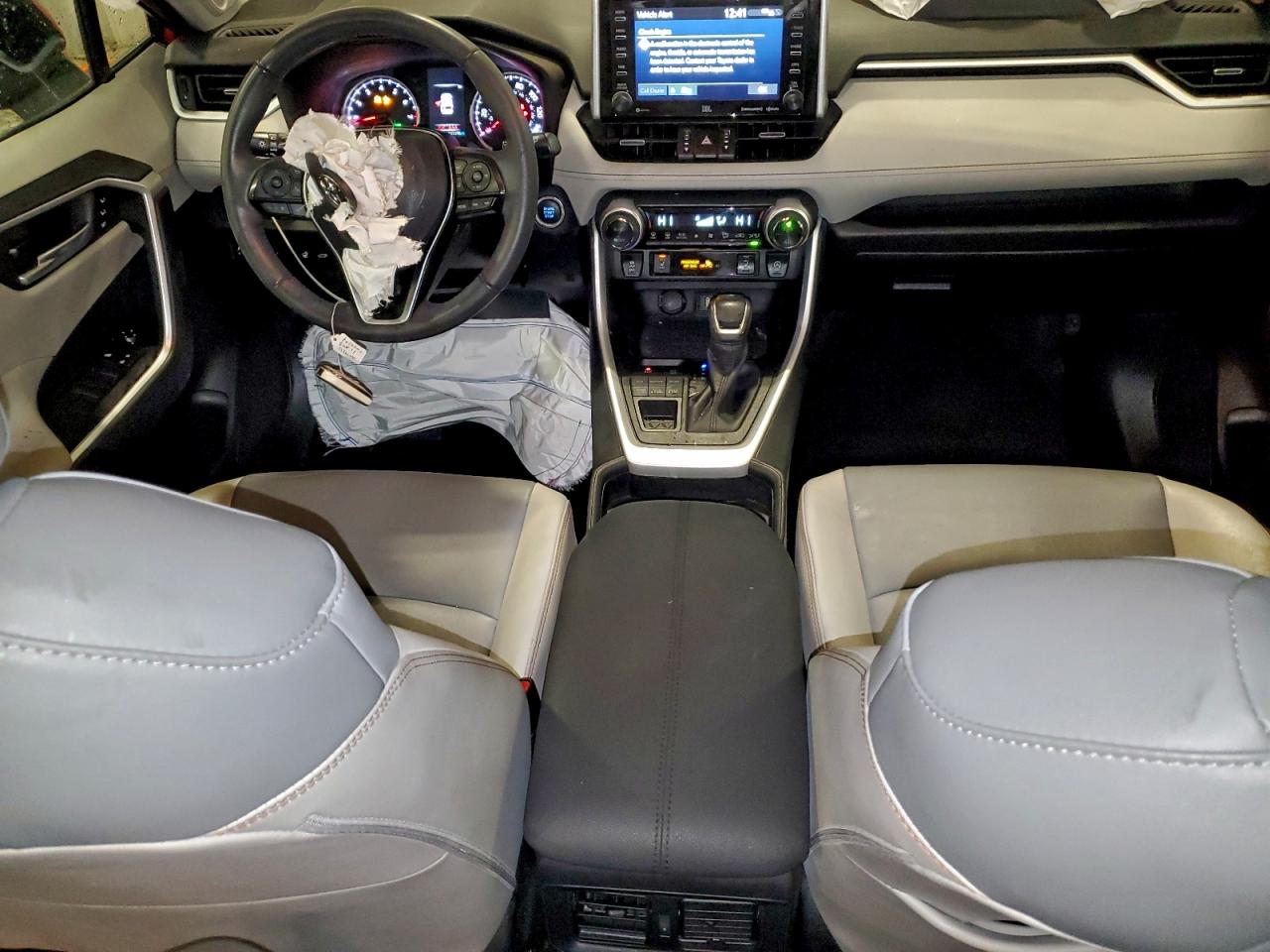 2021 Toyota Rav4 Xle Premium VIN: 2T3A1RFV3MW213969 Lot: 94704885