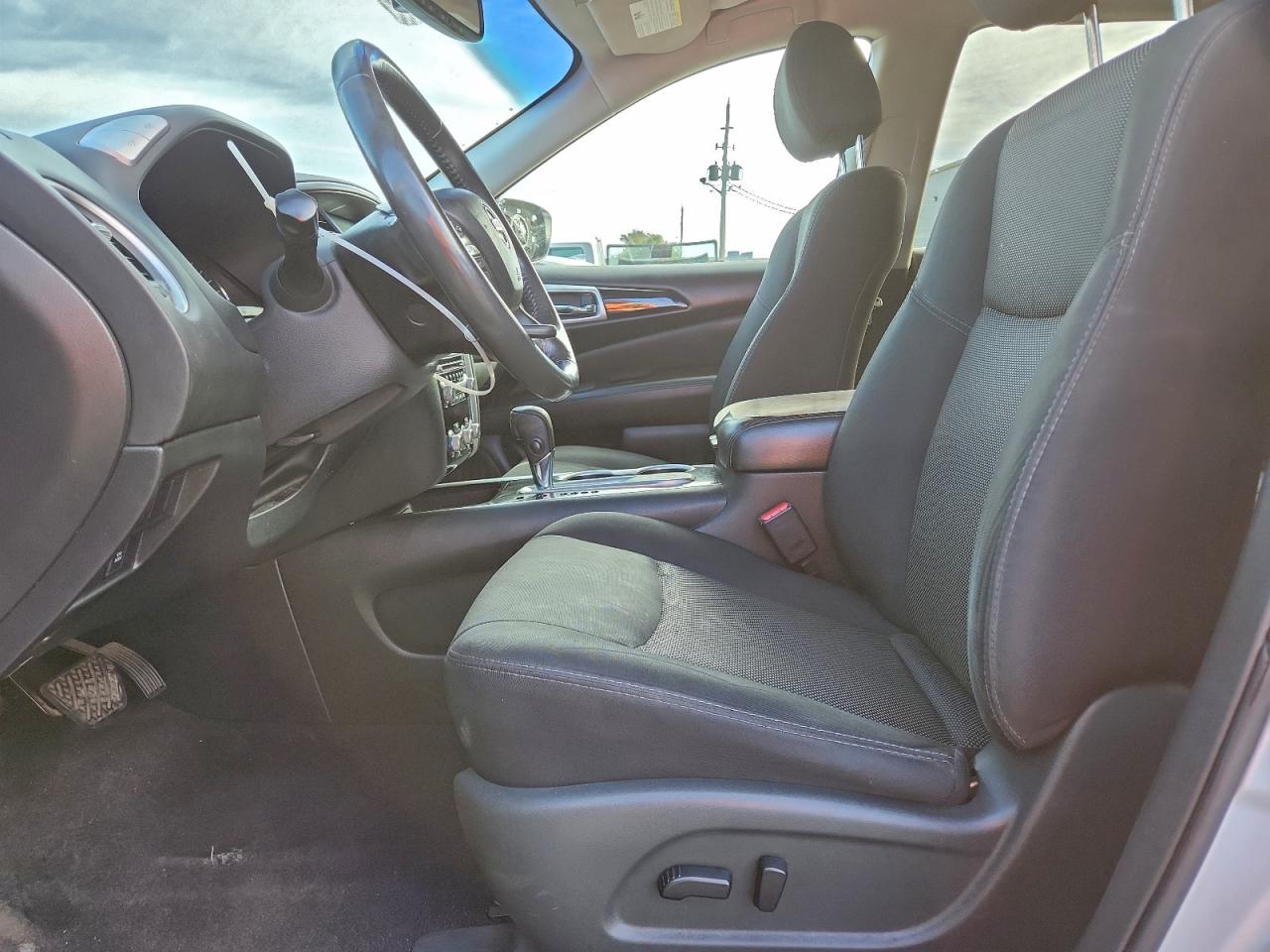 2018 Nissan Pathfinder S VIN: 5N1DR2MN0JC614647 Lot: 94136585