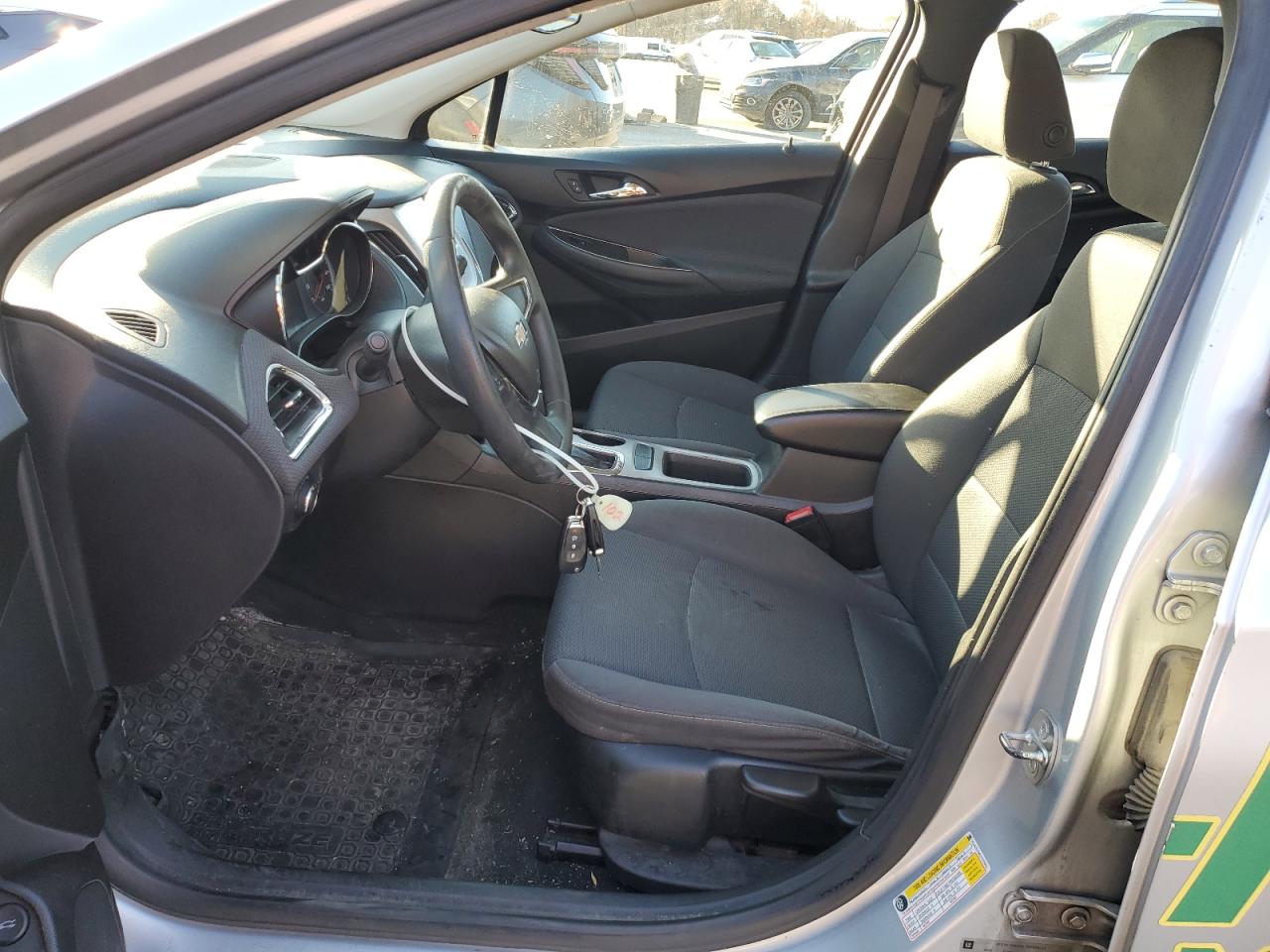 2018 Chevrolet Cruze Ls VIN: 1G1BC5SM0J7232001 Lot: 92835555