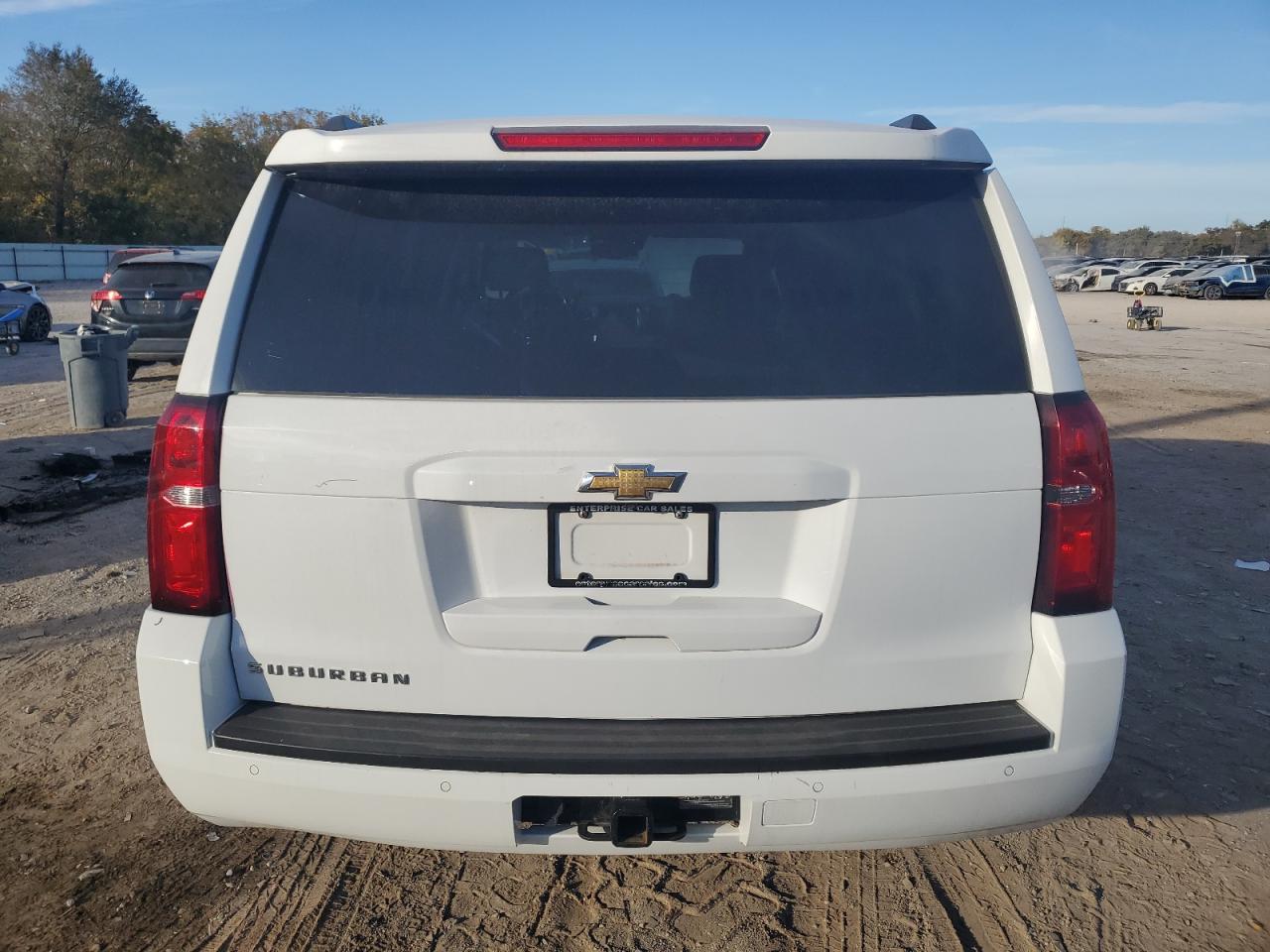 2017 Chevrolet Suburban C1500 Lt VIN: 1GNSCHKC9HR135854 Lot: 91836255