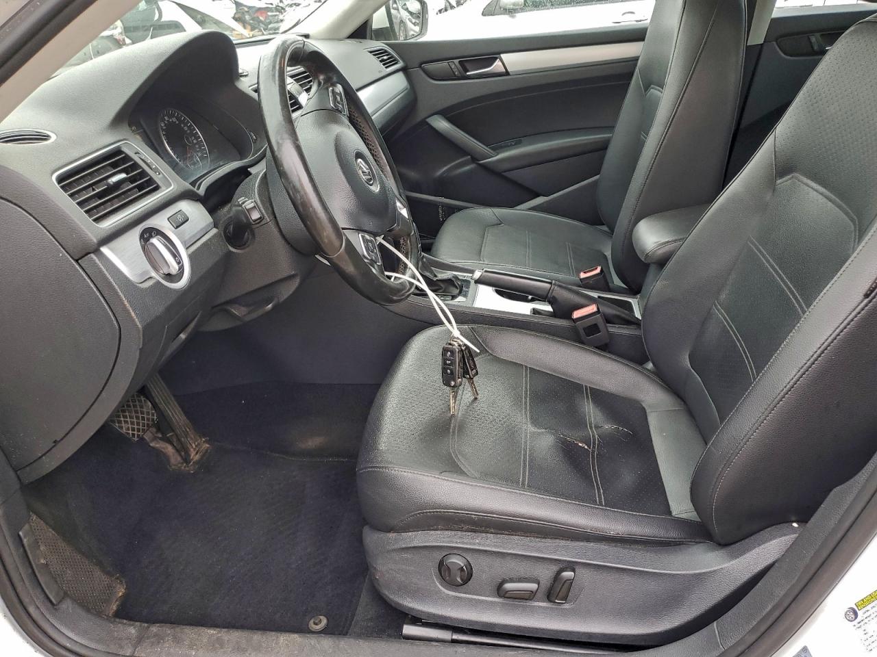 2013 Volkswagen Passat Se VIN: 1VWBP7A3XDC145411 Lot: 94164085
