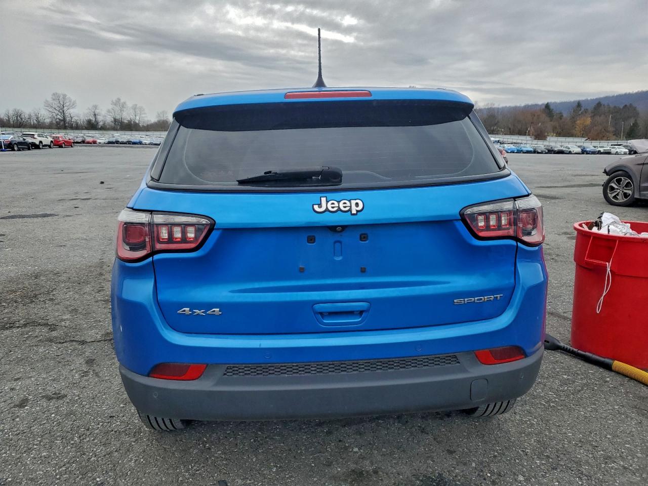 2018 Jeep Compass Sport VIN: 3C4NJDAB0JT257819 Lot: 94565095