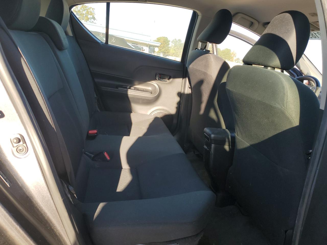 2015 Toyota Prius C VIN: JTDKDTB34F1092271 Lot: 92189645