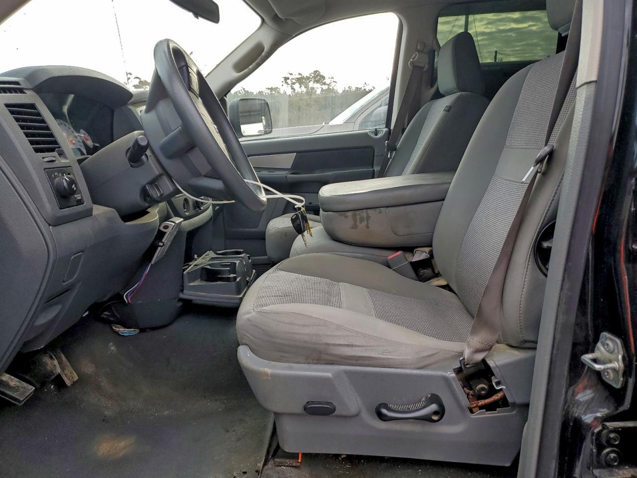 2008 Dodge Ram 1500 St VIN: 1D7HA18298J130592 Lot: 93392695