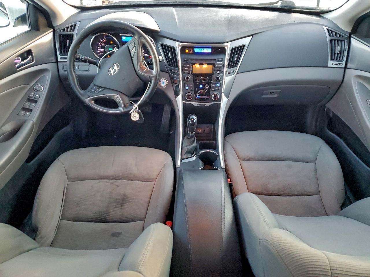 2013 Hyundai Sonata Hybrid VIN: KMHEC4A43DA077091 Lot: 92411345