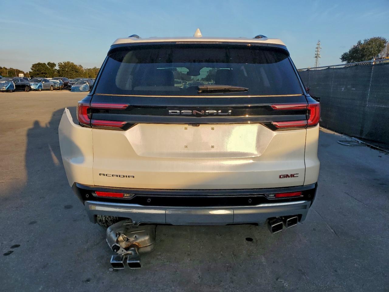 2024 GMC Acadia Denali VIN: 1GKENLKS8RJ248015 Lot: 94151015