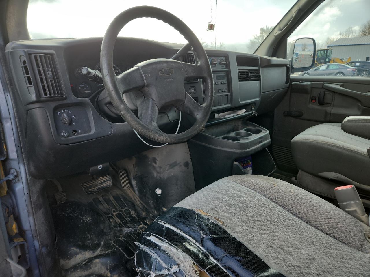 2004 Chevrolet Express 2500 Delivery Van VIN: 1GCGG25V641140287 Lot: 93199675