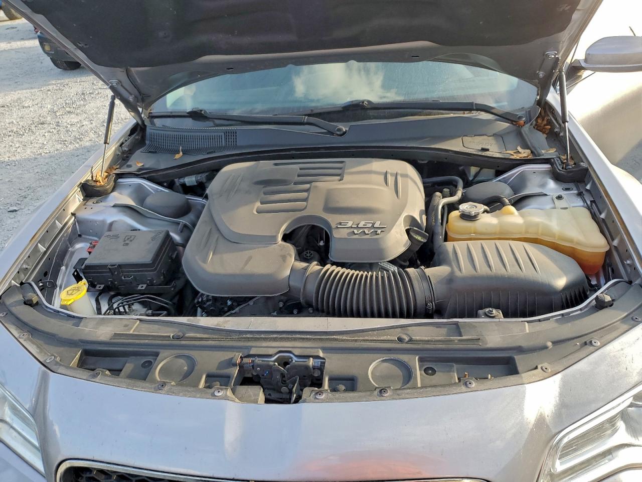 2016 Chrysler 300 Limited VIN: 2C3CCAAG2GH135044 Lot: 93819115